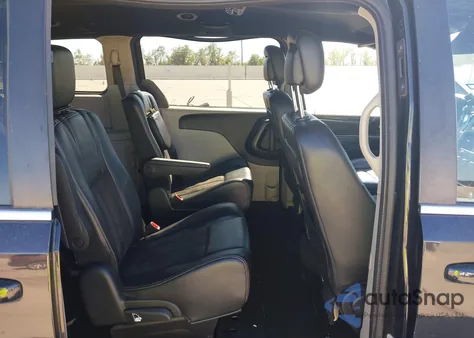 2020 Dodge Grand Caravan Sxt z USA, uszkodzony, nr VIN 2C4RDGCG7LR179824